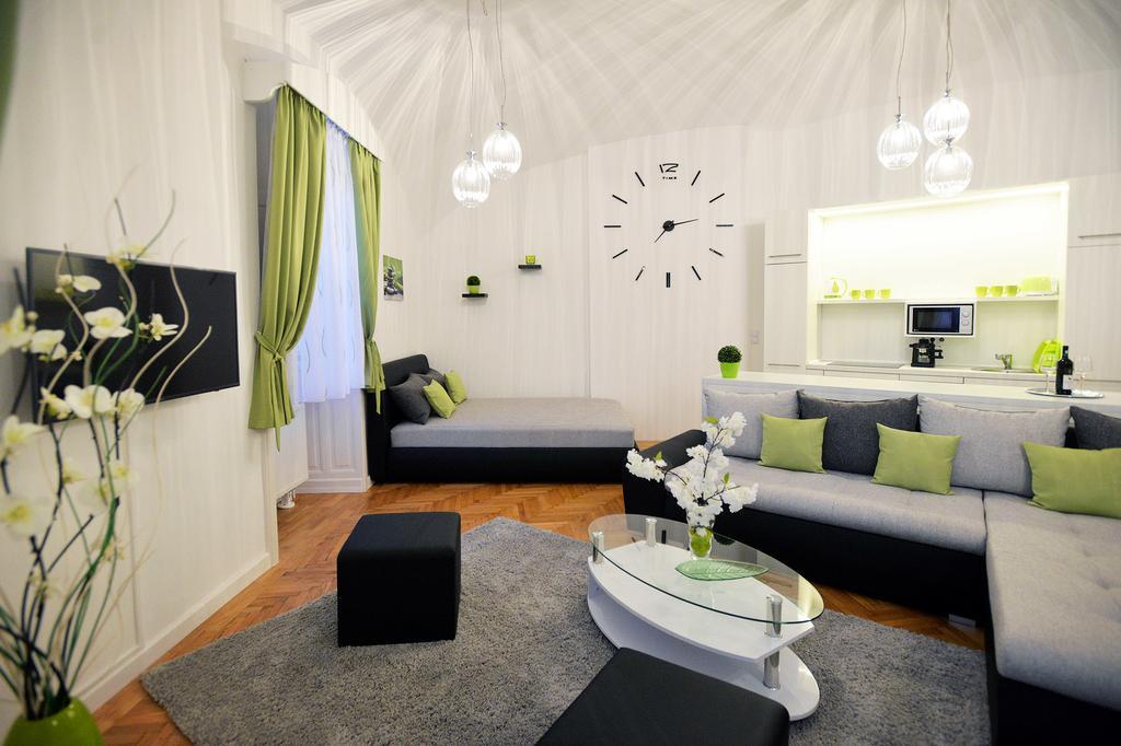 Varkapitany Apartman Eger Buitenkant foto