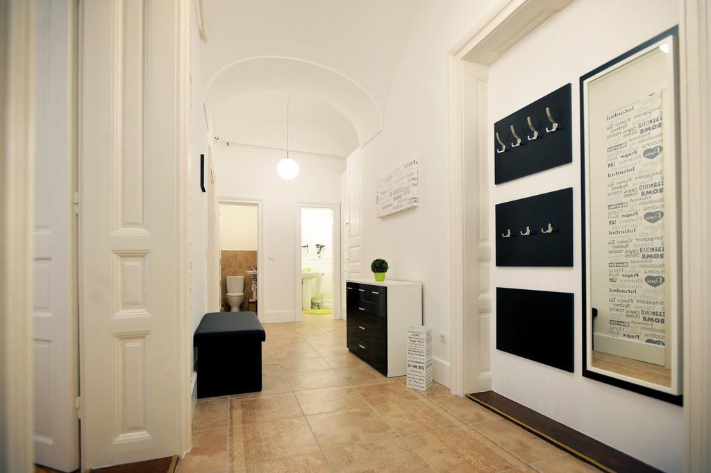 Varkapitany Apartman Eger Buitenkant foto